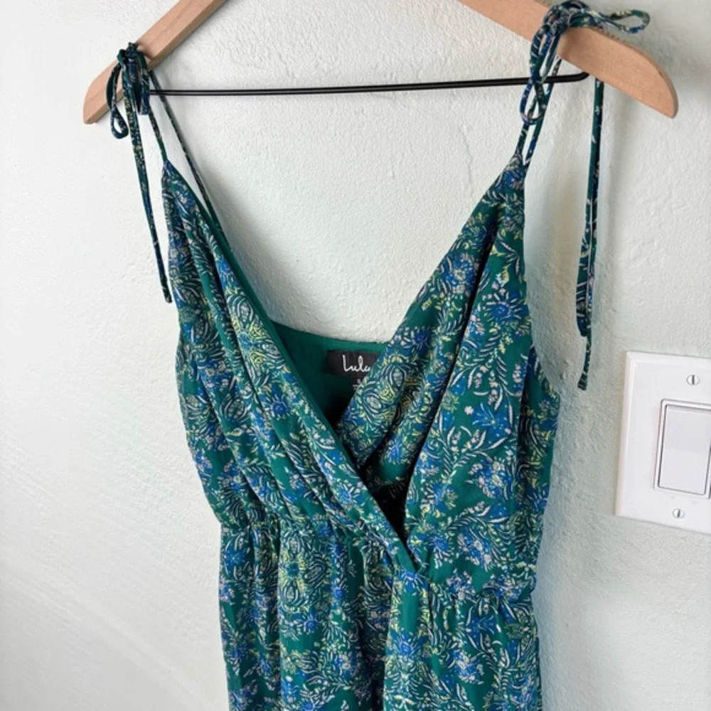 Lulus‎ Floral Paisley Tiered Mini Dress Green Womens Size Small Tie Strap V-Neck